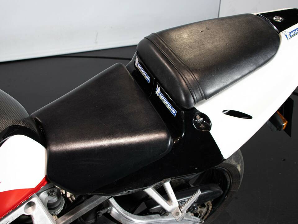 Imagen 38/44 de Honda CBR 900RR Fireblade (1999)