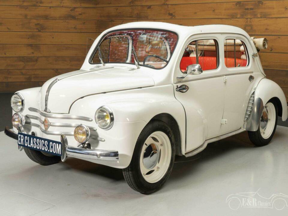 Immagine 4/19 di Renault 4 CV Decapotable (1952)