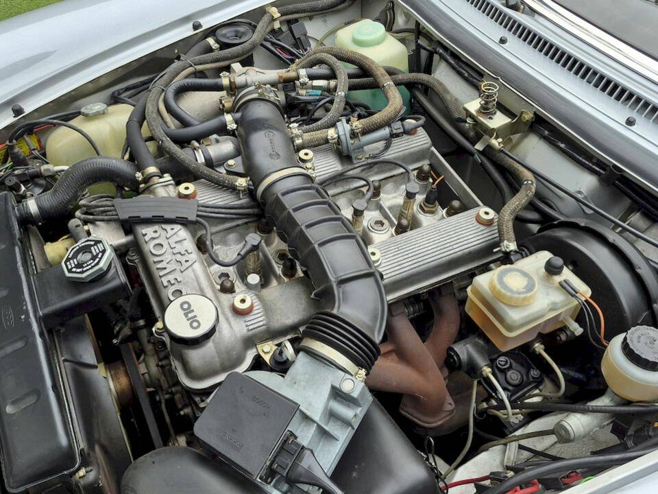 Afbeelding 37/70 van Alfa Romeo 2.0 Spider QV (1987)