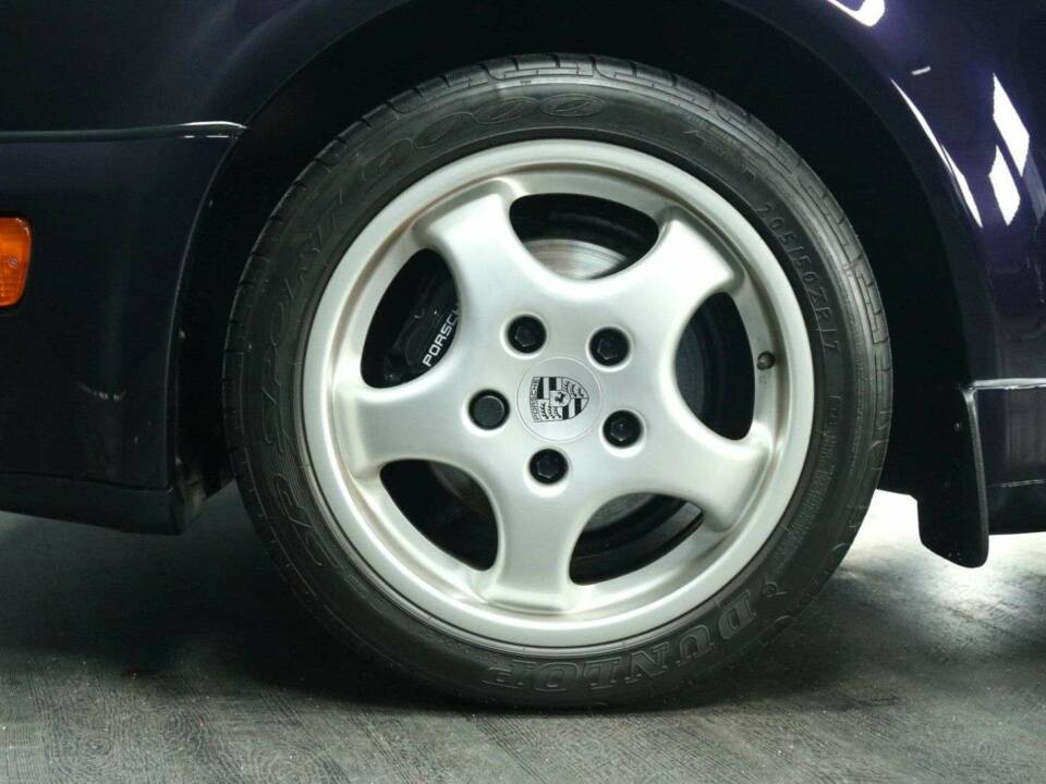 Immagine 46/50 di Porsche 911 Carrera 4 (1993)