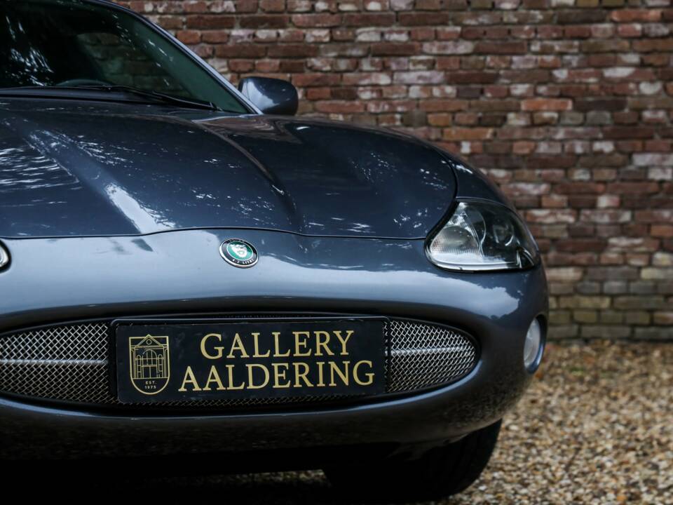 Immagine 43/50 di Jaguar XK8 4.0 (2002)