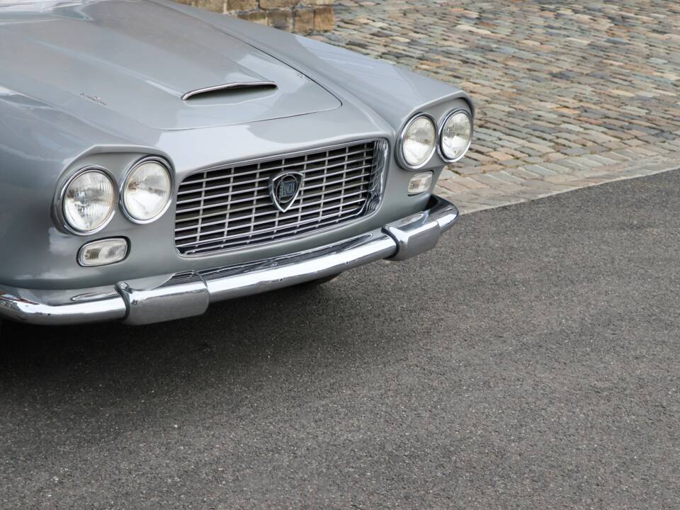 Image 8/51 of Lancia Flaminia GT Touring (1960)