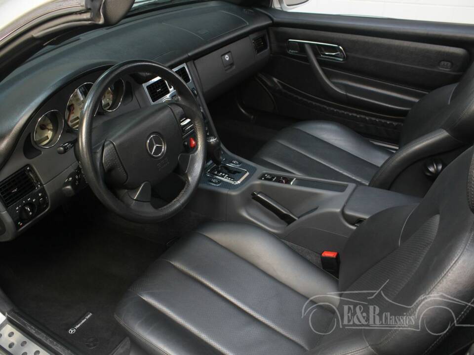 Image 2/8 of Mercedes-Benz SLK 230 Kompressor (1999)