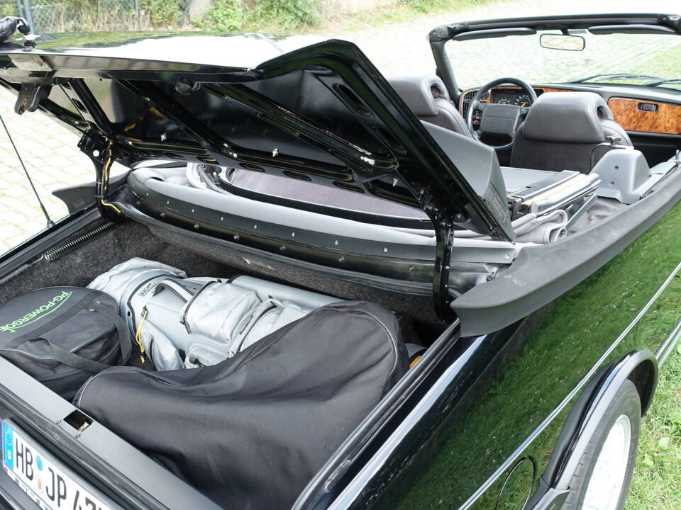 Bild 9/13 von Saab 900 S (1992)