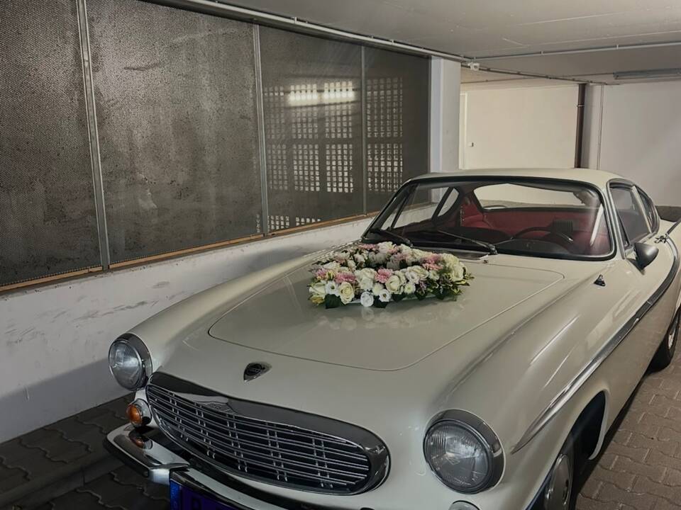 Image 4/8 of Volvo 1800 S (1966)