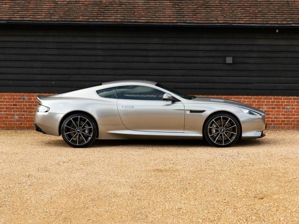 Image 20/50 of Aston Martin DB 9 GT (2015)