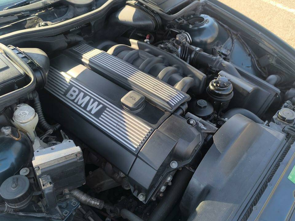 Afbeelding 33/42 van BMW 520i (1998)