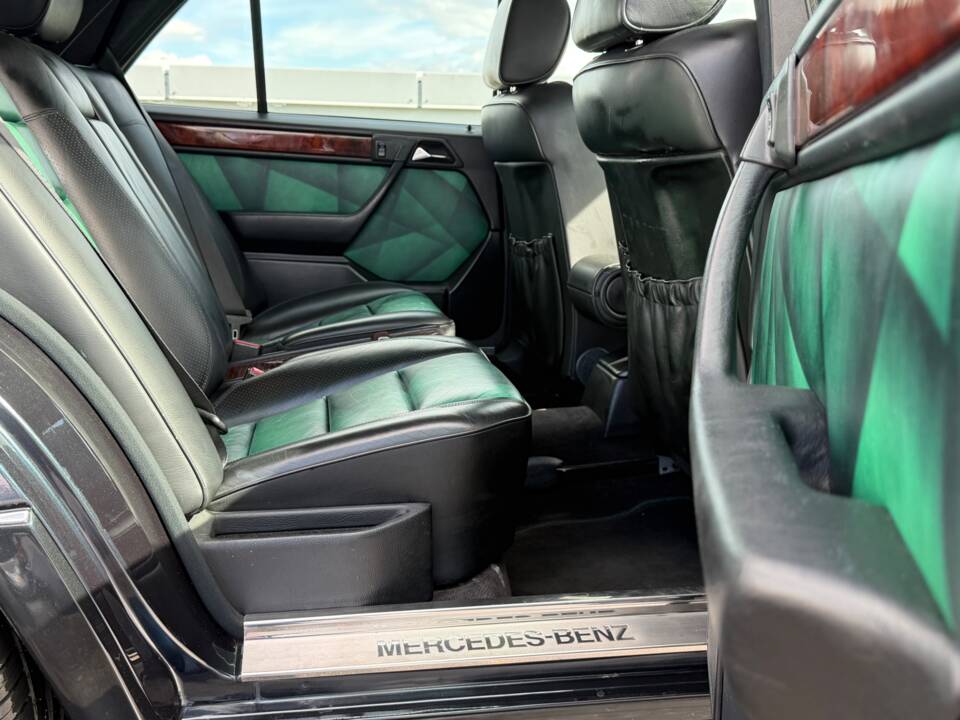 Bild 16/20 von Mercedes-Benz E 500 Limited (1994)