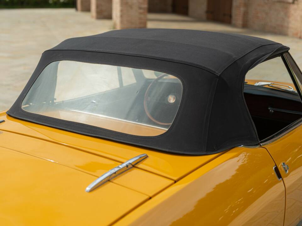 Image 22/50 of FIAT 850 Sport Spider (1969)