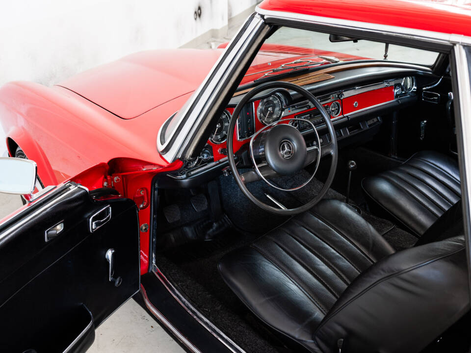 Image 6/30 of Mercedes-Benz 280 SL (1968)