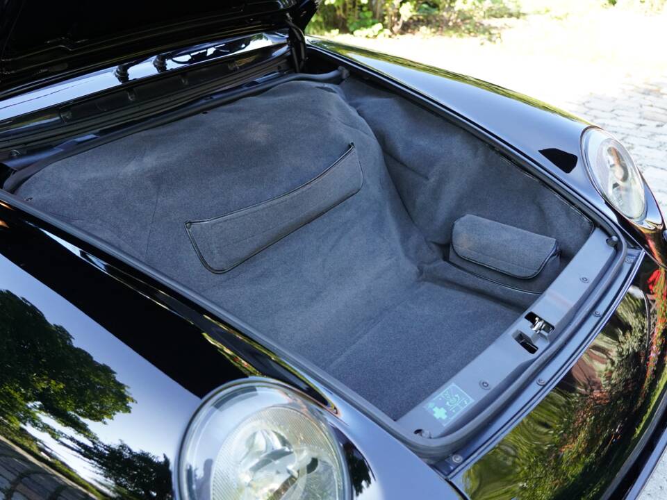 Bild 12/17 von Porsche 911 Carrera (1998)