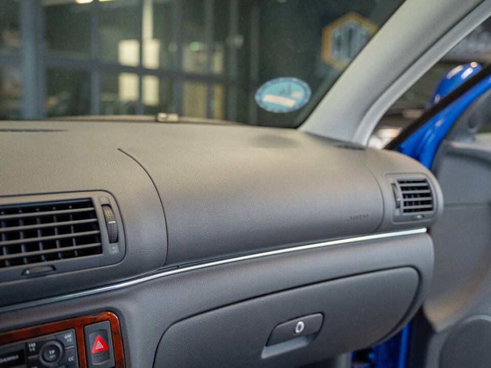 Image 53/59 de Volkswagen Passat Variant 4.0 W8 (2004)