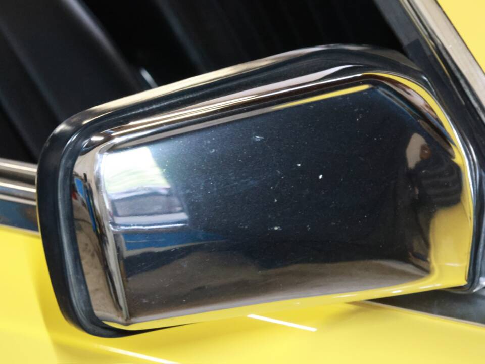 Image 16/50 of Mercedes-Benz 500 SL (1983)