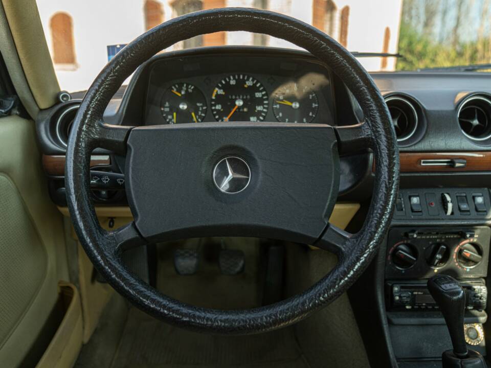 Afbeelding 38/50 van Mercedes-Benz 240 D (1980)