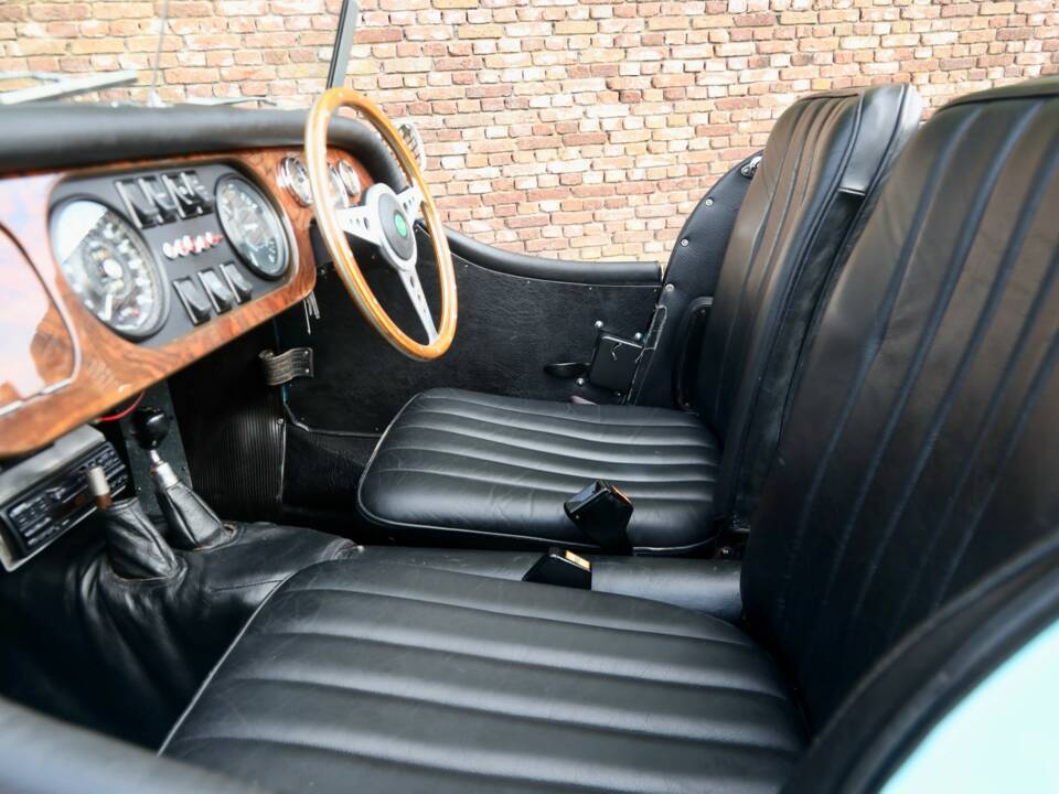 Image 50/50 of Morgan 4&#x2F;4 1600 4-Sitzer (1973)