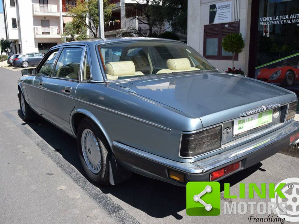 Bild 3/10 von Jaguar XJ 6 4.0 (1989)