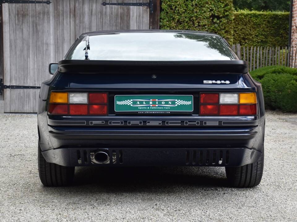 Immagine 5/40 di Porsche 944 (1985)