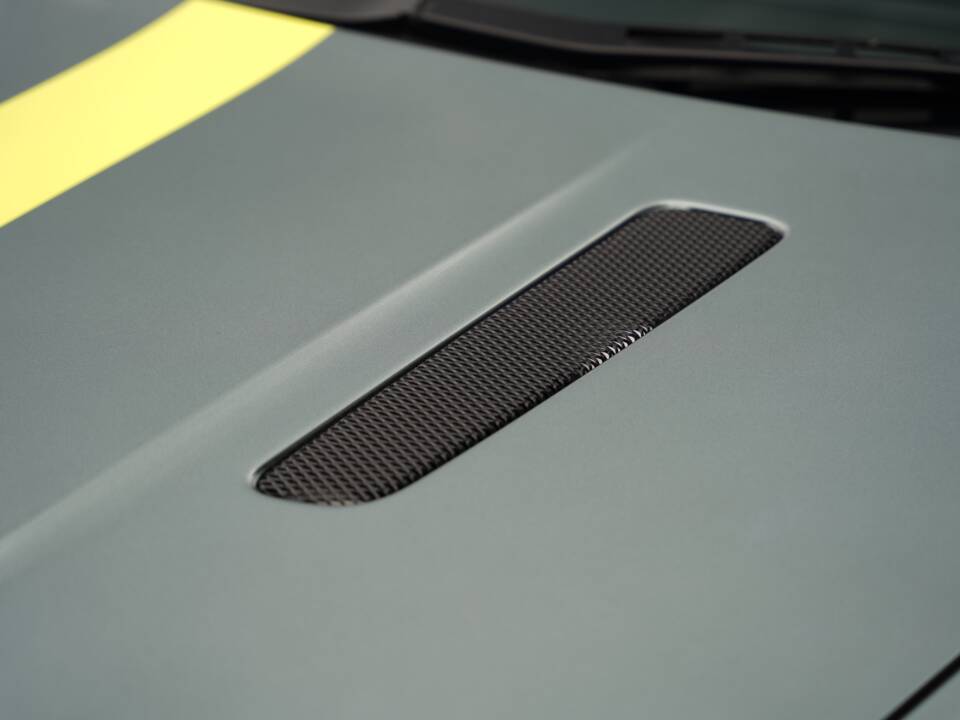 Bild 38/50 von Aston Martin V8 Vantage AMR (2018)