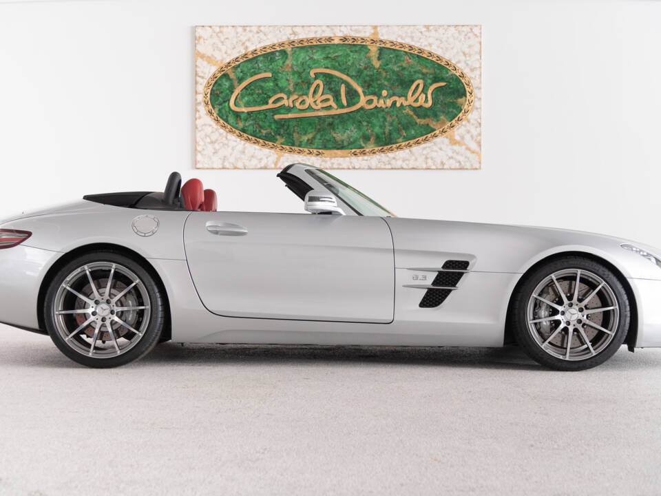 Image 14/48 of Mercedes-Benz SLS AMG Roadster (2012)