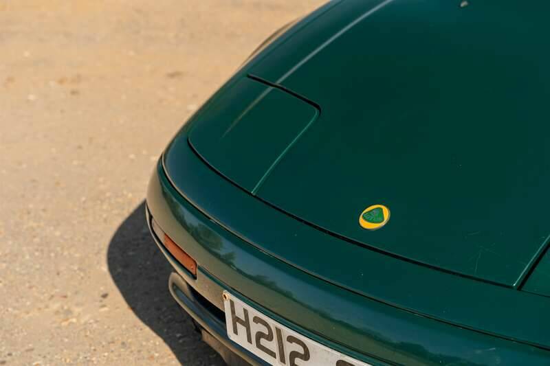 Image 47/50 of Lotus Elan (1991)