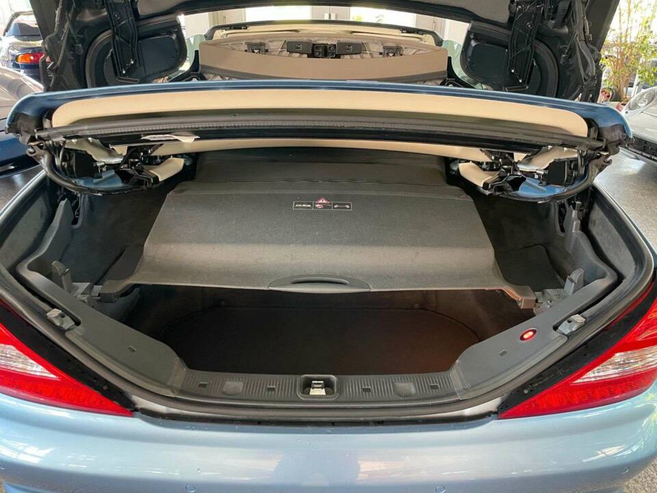 Image 12/19 of Mercedes-Benz SL 500 (2008)