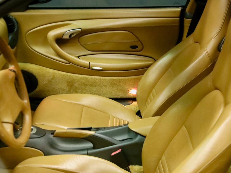 Image 9/50 de Porsche 911 Carrera (1999)