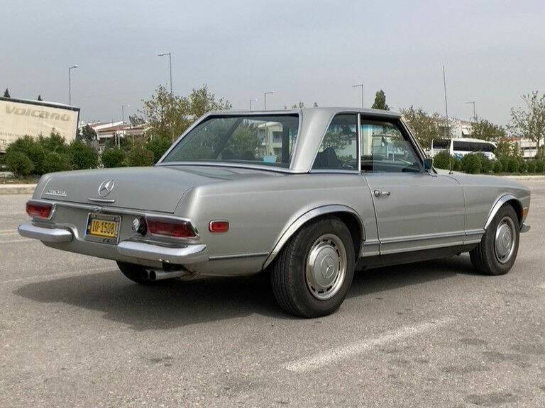 Image 6/8 de Mercedes-Benz 280 SL (1969)