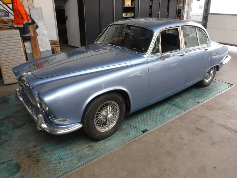 Image 9/50 of Jaguar 420 (1967)