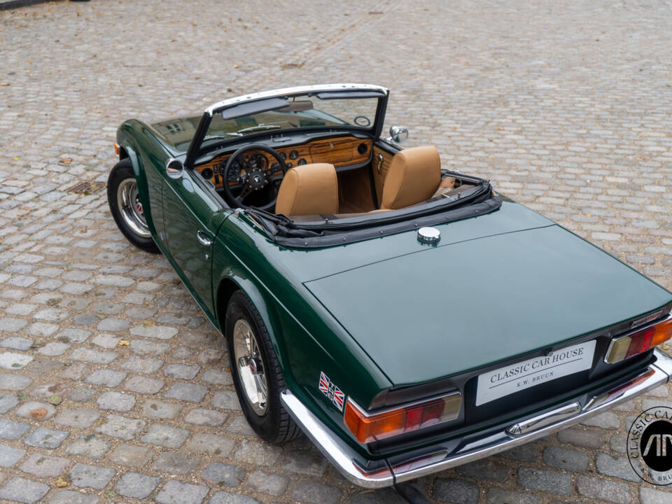 Image 21/53 de Triumph TR 6 (1969)