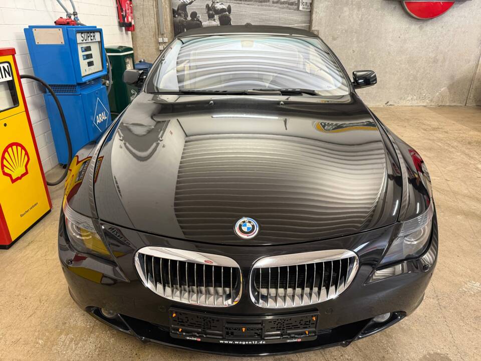 Image 4/19 de BMW 650i (2007)