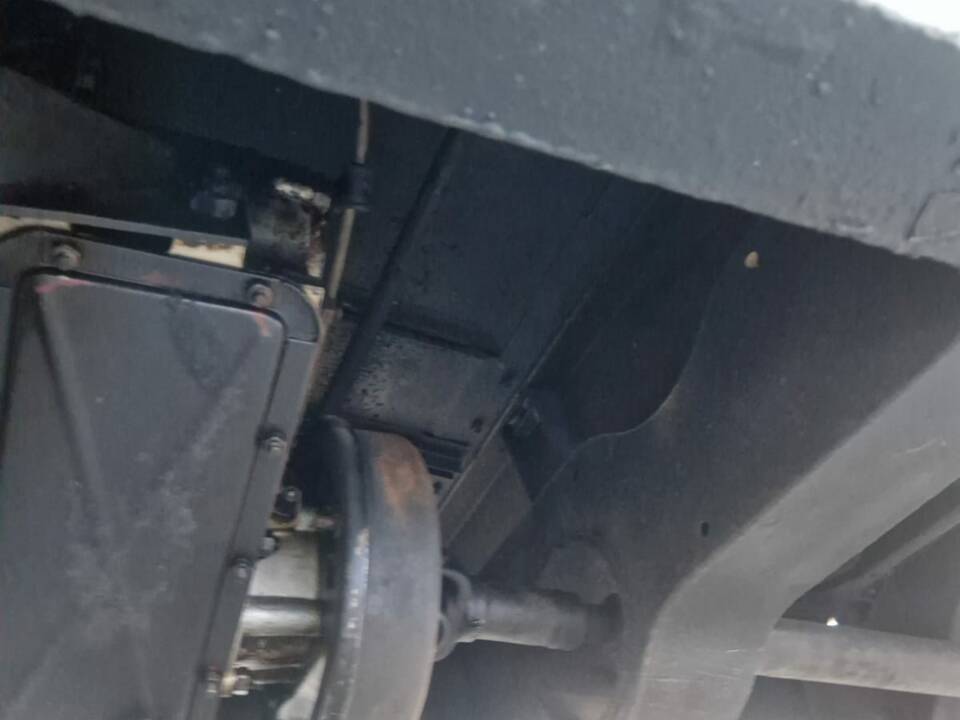 Image 17/54 of Land Rover 109 (1970)