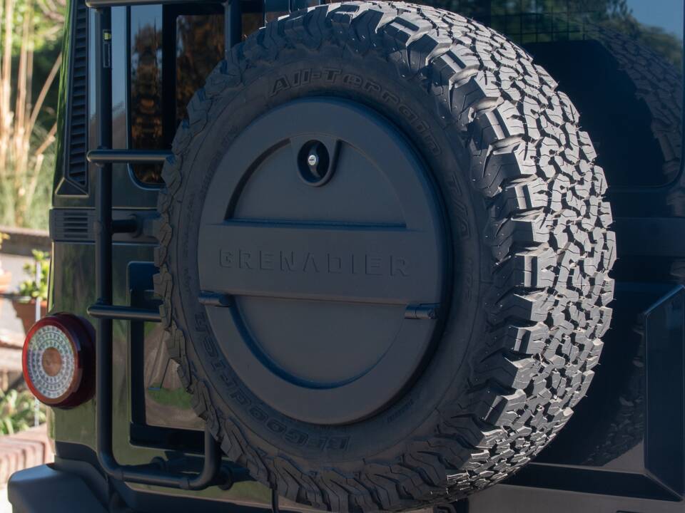 Image 36/50 of INEOS Grenadier Station Wagon Fieldmaster (2023)