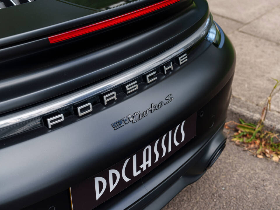Image 16/33 of Porsche 911 Turbo S (2023)