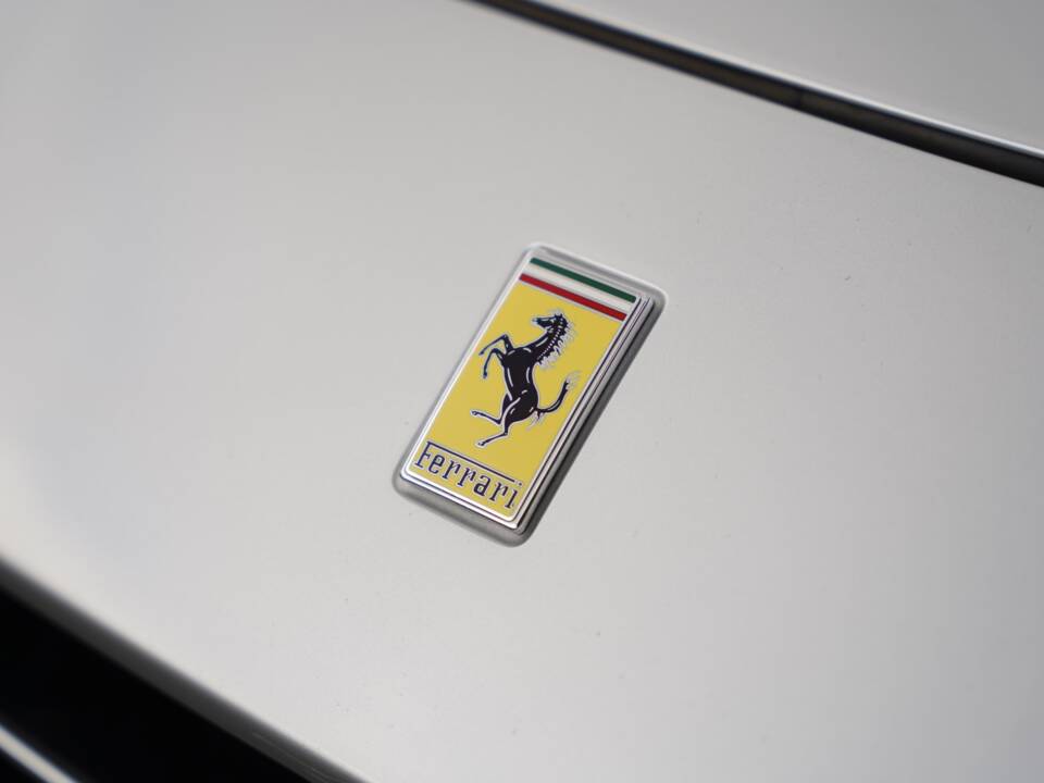 Bild 31/50 von Ferrari California T (2015)