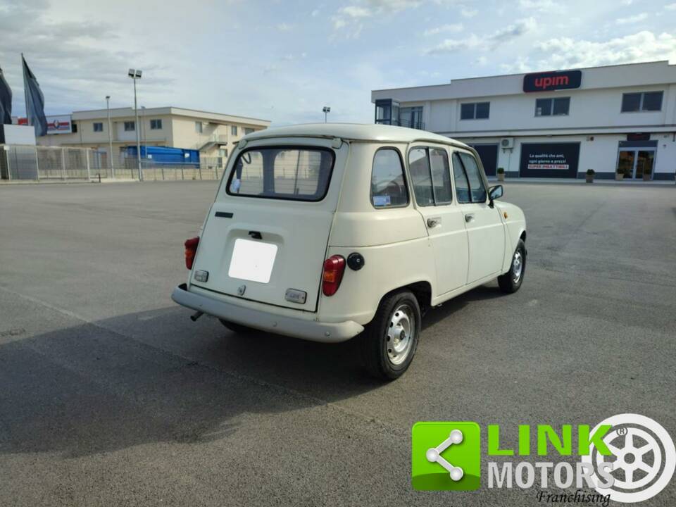 Image 7/10 of Renault R 4 (1989)