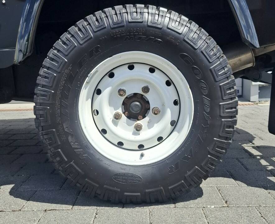 Bild 14/35 von Land Rover Defender 110 (2012)