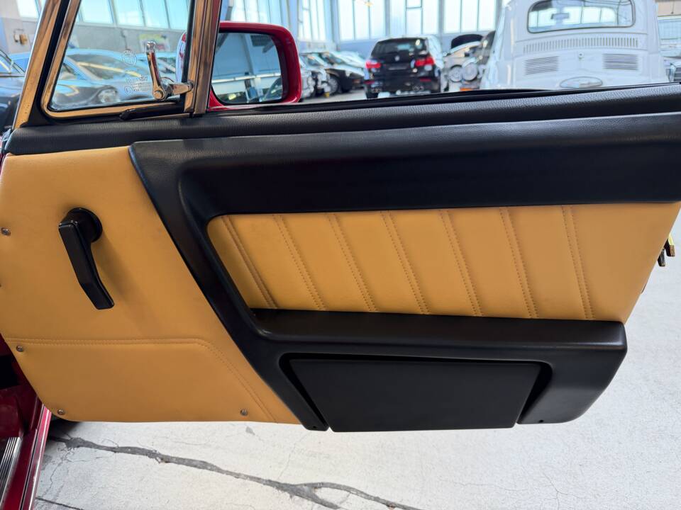 Image 30/42 de Alfa Romeo 2.0 Spider (1991)