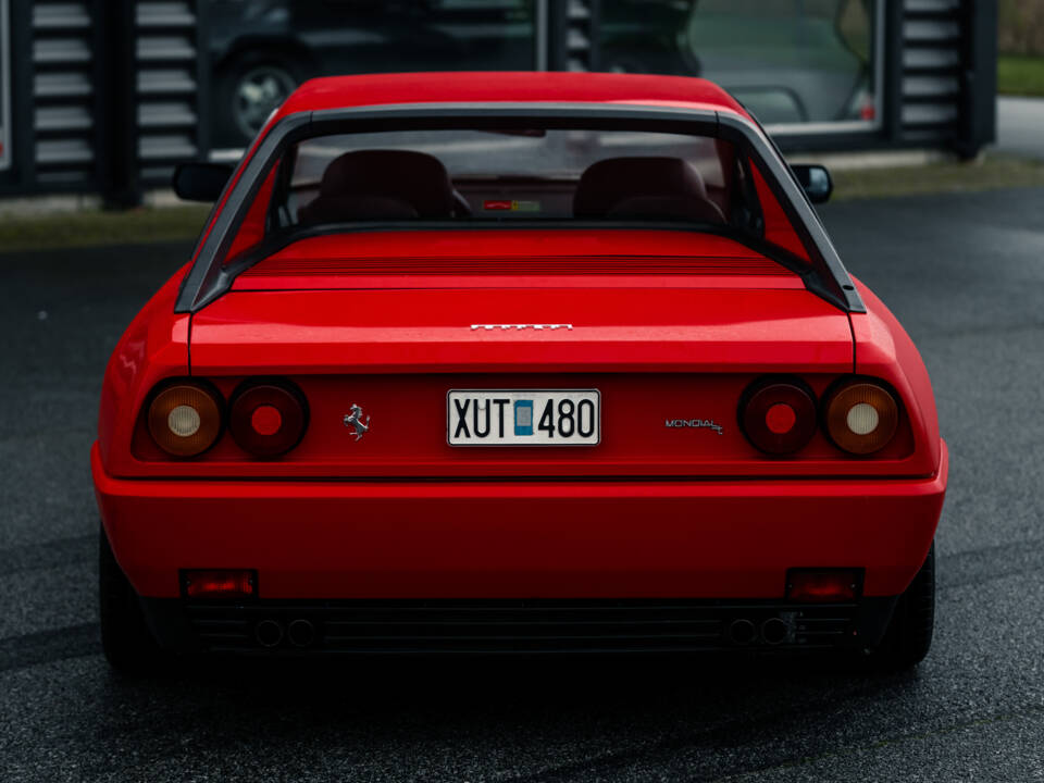 Image 3/5 of Ferrari Mondial T (1992)