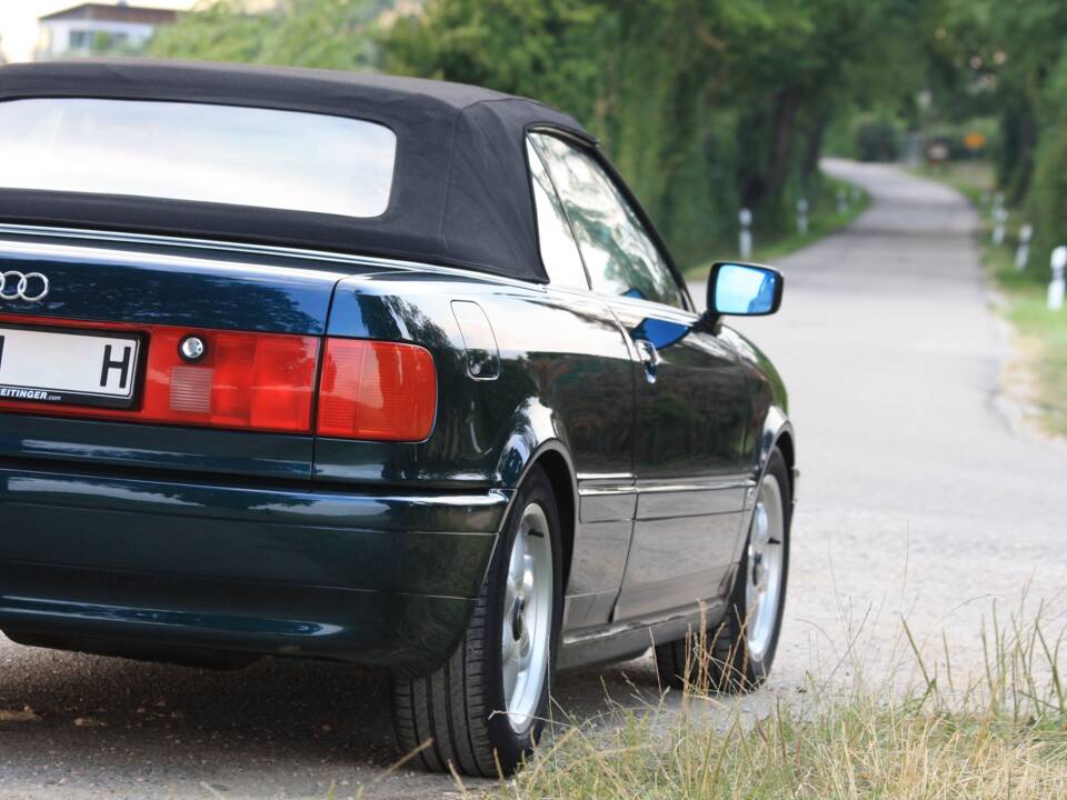 Bild 3/88 von Audi Cabriolet 2.6 (1995)