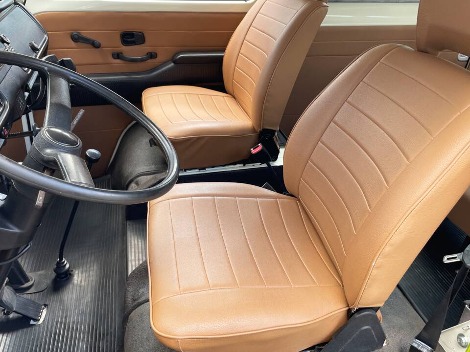 Image 50/73 of Volkswagen T2b Kombi (1978)