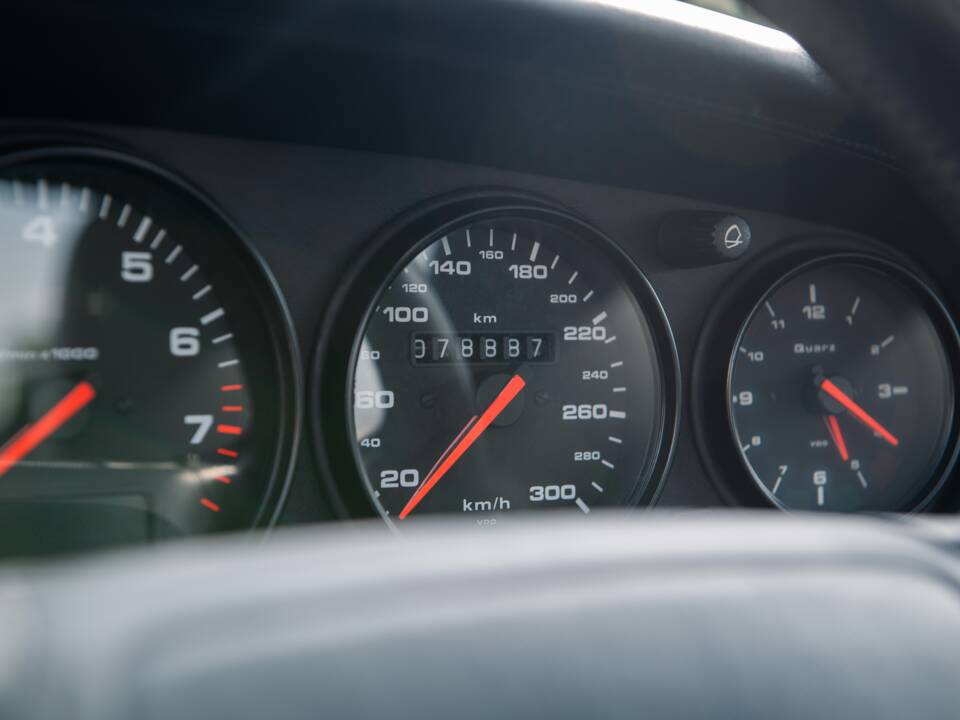 Image 20/27 de Porsche 911 Turbo 3.3 (1991)