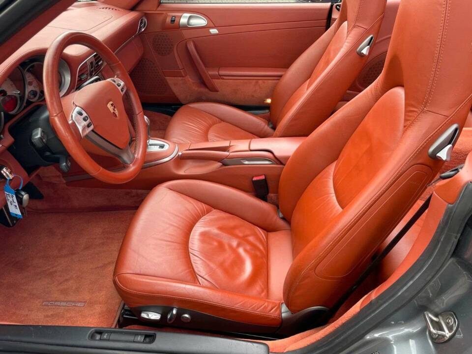 Image 8/16 of Porsche 911 Carrera S (2005)