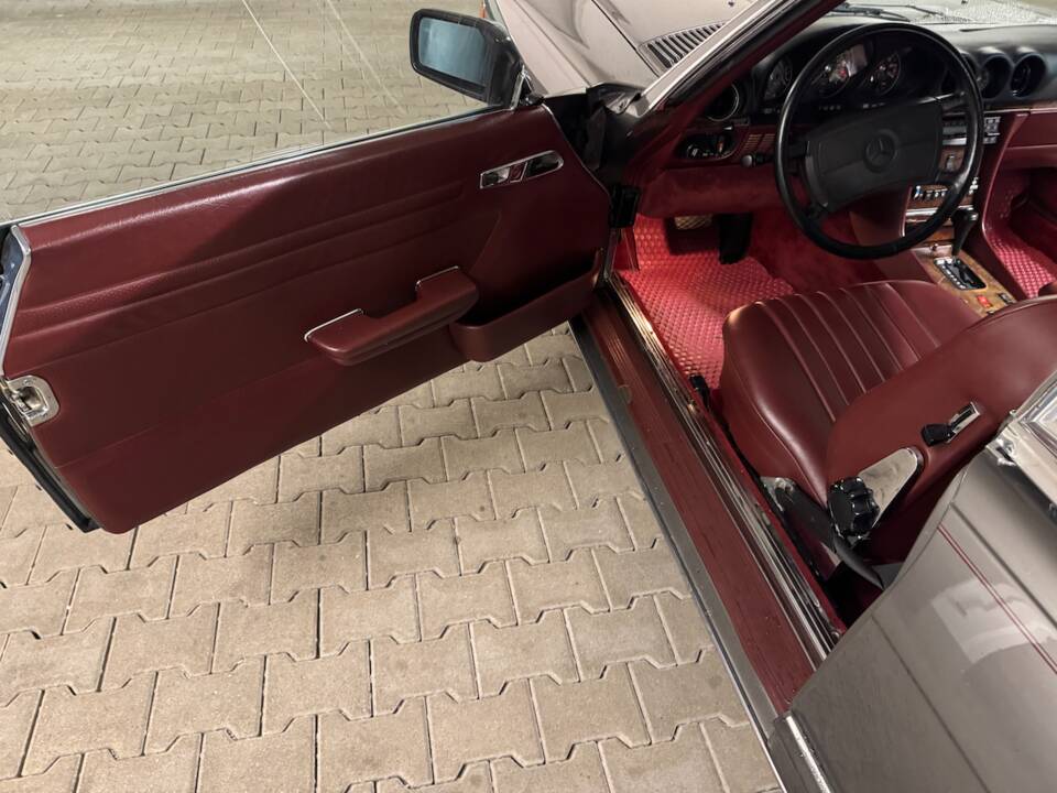 Image 10/16 of Mercedes-Benz 560 SL (1988)
