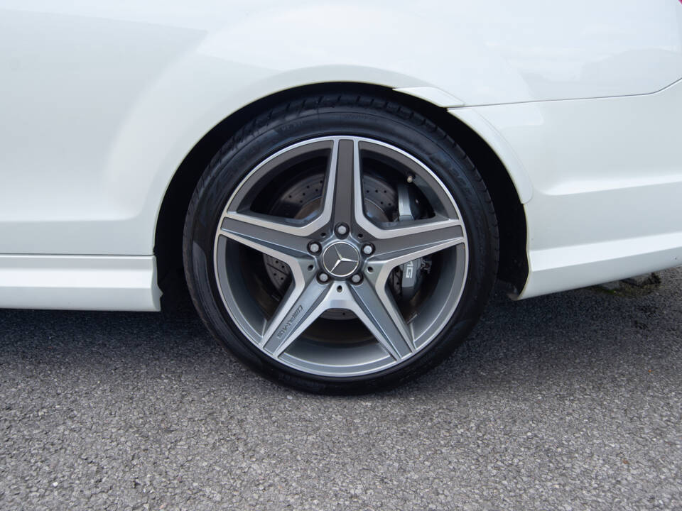 Image 22/25 of Mercedes-Benz C 63 AMG (2012)