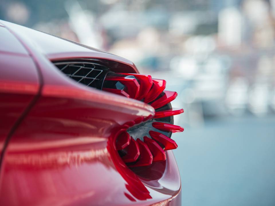 Image 3/5 of Aston Martin Vanquish Zagato Speedster (2018)