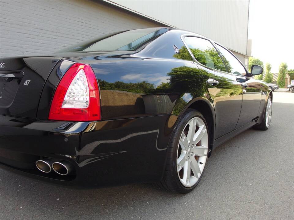 Bild 22/98 von Maserati Quattroporte S 4.7 (2010)