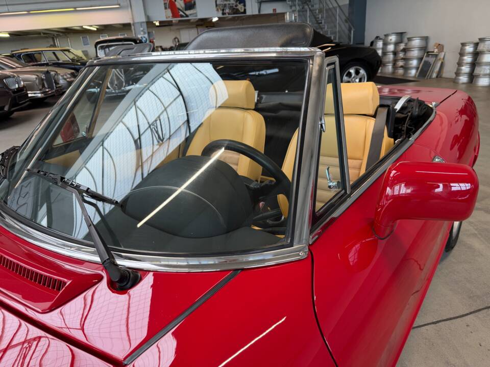 Image 25/42 de Alfa Romeo 2.0 Spider (1991)