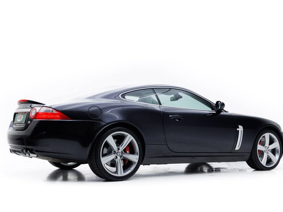 Image 6/26 de Jaguar XKR (2007)