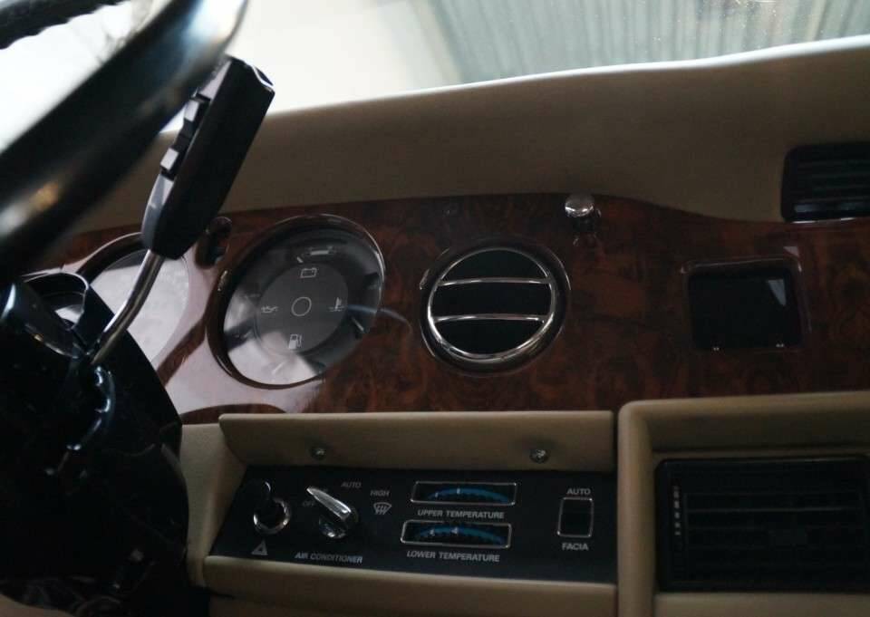 Imagen 50/50 de Rolls-Royce Silver Spur (1986)