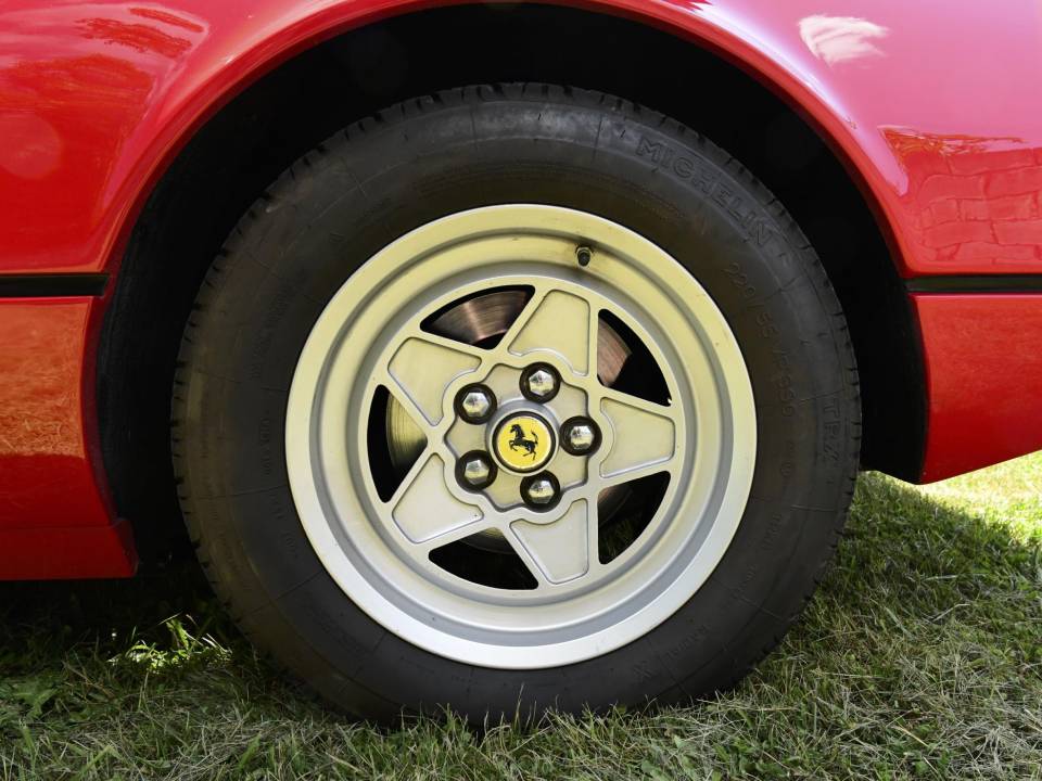 Imagen 42/45 de Ferrari 308 GTBi (1981)